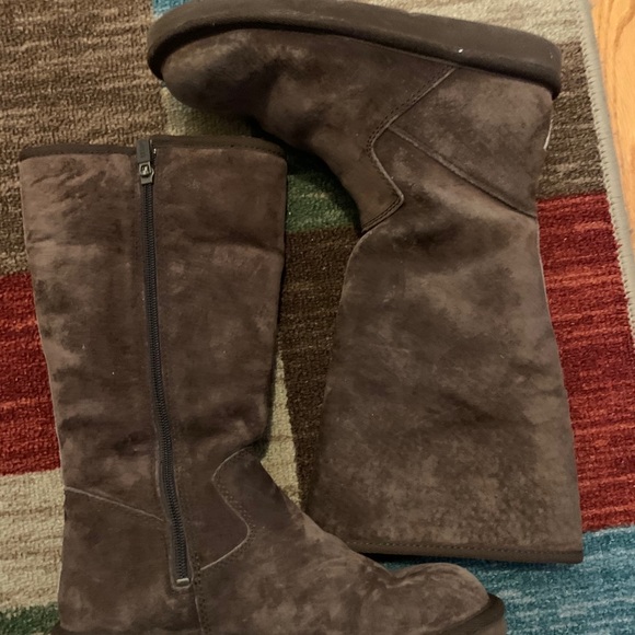 Ugg Classic Tall Boot - Picture 2 of 9